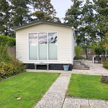 538 Op Recreatiepark De Wielen Chalet *