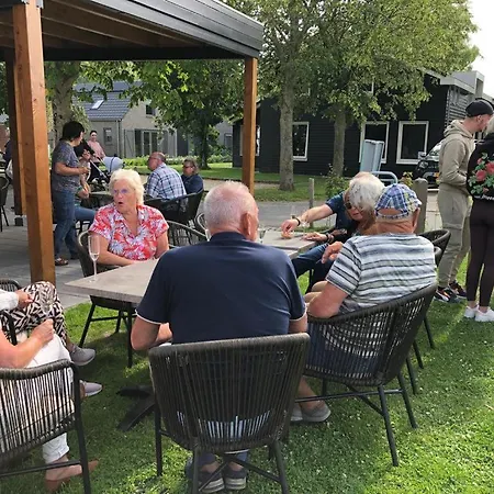 Alpesi faház 538 Op Recreatiepark De Wielen