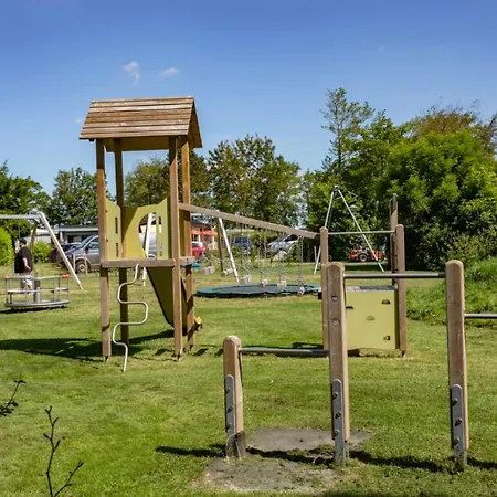 Alpesi faház 538 Op Recreatiepark De Wielen Sint Maarten